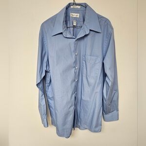 Van Heusen Men's Light Blue Dress Shirt